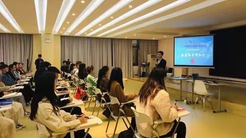 考研辅导班全科政治英语数学价格