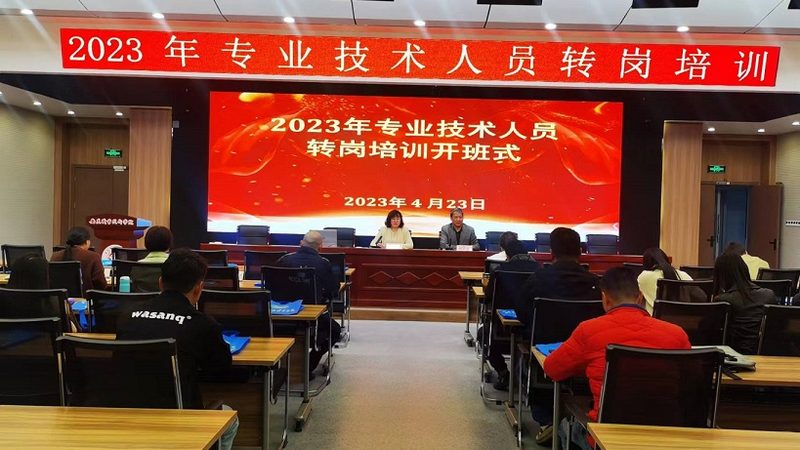 而一般叉车培训学校的师资力量相对较弱，可能存在以下问题：